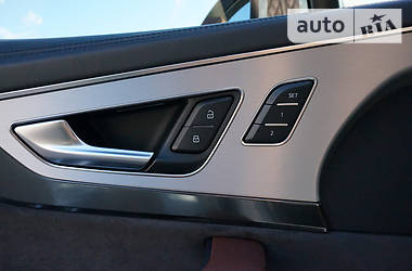 Позашляховик / Кросовер Audi Q7 2017 в 