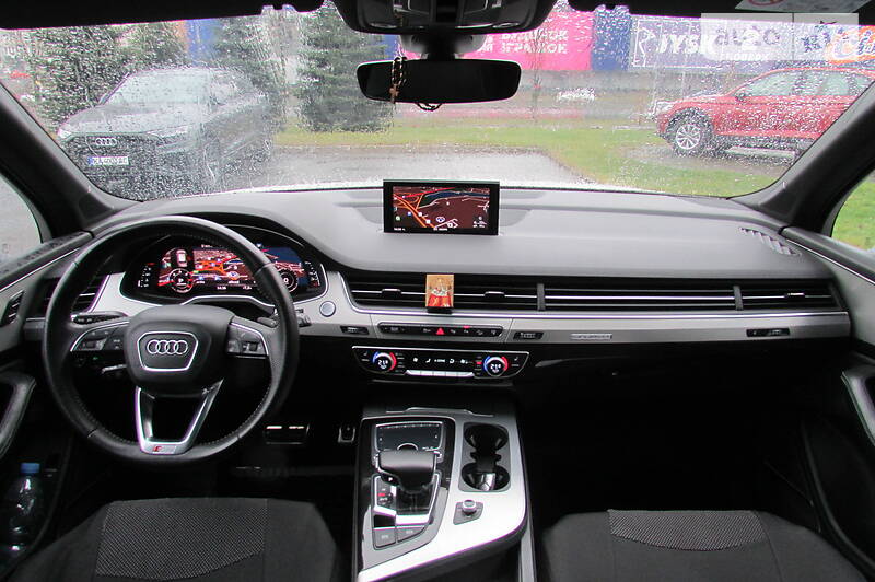 Позашляховик / Кросовер Audi Q7 2016 в Києві