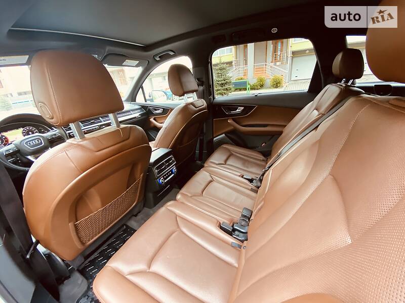 Позашляховик / Кросовер Audi Q7 2017 в Львові