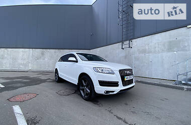 Внедорожник / Кроссовер Audi Q7 2012 в 
