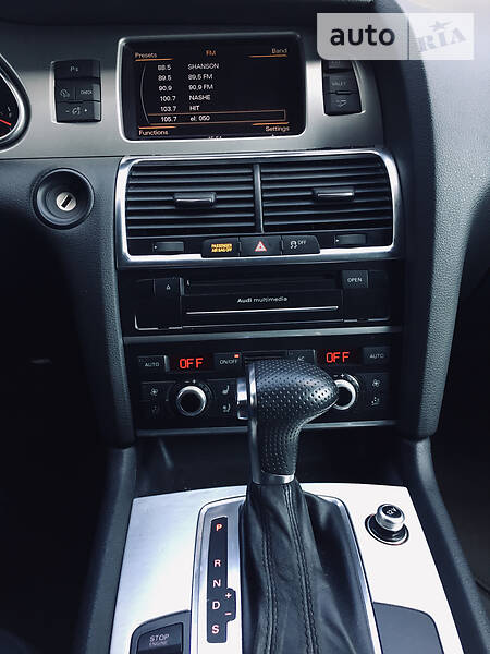 Позашляховик / Кросовер Audi Q7 2013 в Рівному