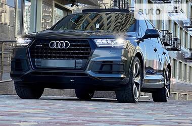 Внедорожник / Кроссовер Audi Q7 2017 в Одессе