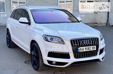 Внедорожник / Кроссовер Audi Q7 2010 в 