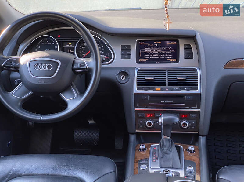 Позашляховик / Кросовер Audi Q7 2015 в Косові фото 9 Позашляховик / Кросовер Audi Q7 2015 в Косові