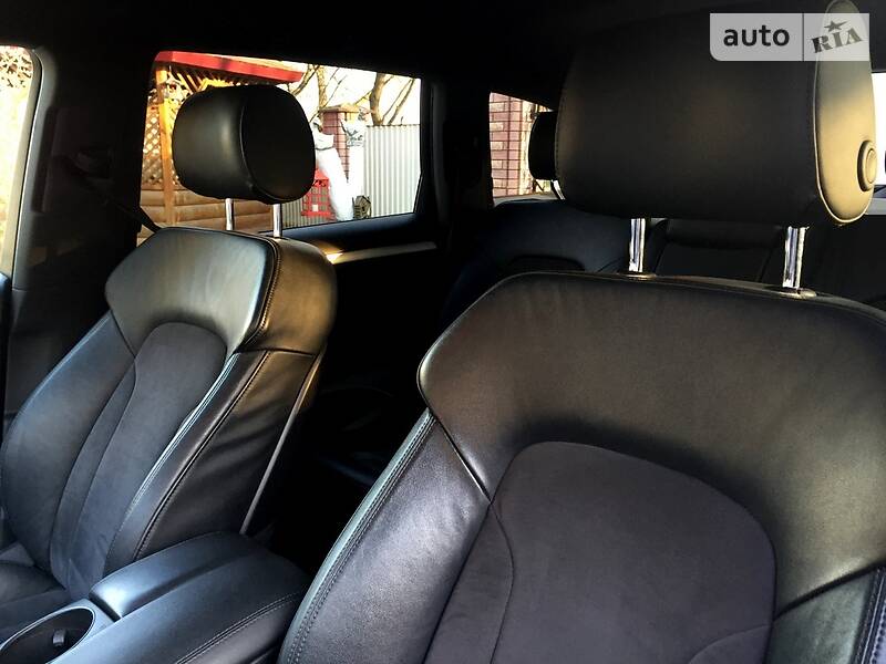 Внедорожник / Кроссовер Audi Q7 2010 в Черновцах