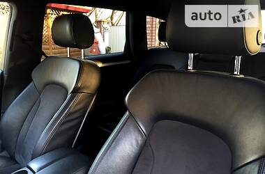 Позашляховик / Кросовер Audi Q7 2010 в 