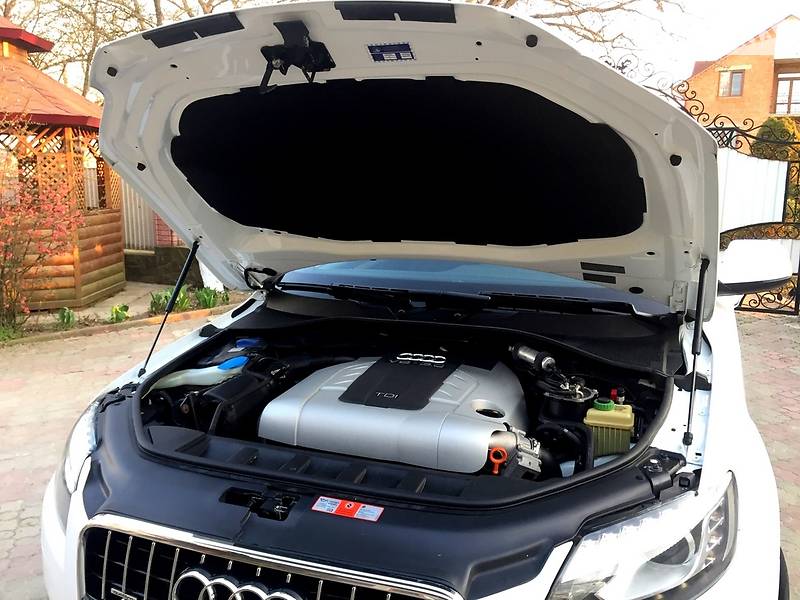 Внедорожник / Кроссовер Audi Q7 2010 в Черновцах