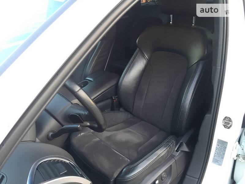 Внедорожник / Кроссовер Audi Q7 2010 в Черновцах