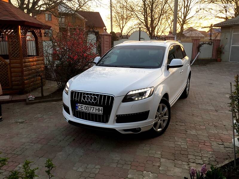 Внедорожник / Кроссовер Audi Q7 2010 в Черновцах
