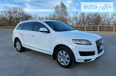 Позашляховик / Кросовер Audi Q7 2014 в 