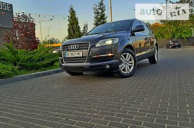 Позашляховик / Кросовер Audi Q7 2006 в 