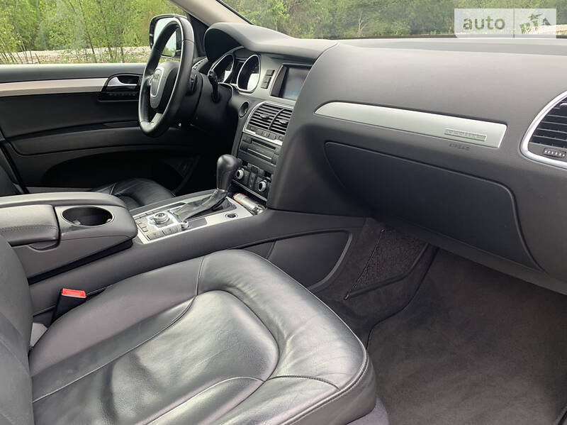 Позашляховик / Кросовер Audi Q7 2009 в Києві