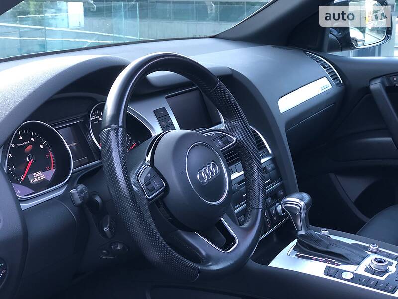 Позашляховик / Кросовер Audi Q7 2014 в Києві