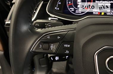 Позашляховик / Кросовер Audi Q7 2017 в 