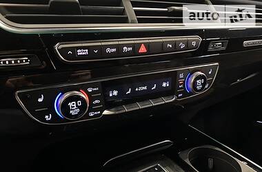 Позашляховик / Кросовер Audi Q7 2017 в 