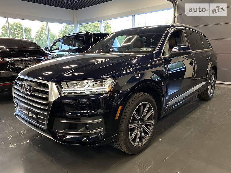 Позашляховик / Кросовер Audi Q7 2017 в 