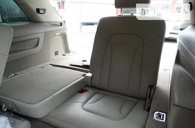 Позашляховик / Кросовер Audi Q7 2012 в 