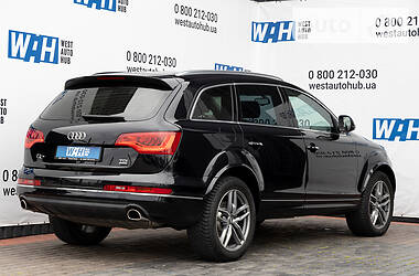 Позашляховик / Кросовер Audi Q7 2013 в 