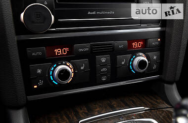 Позашляховик / Кросовер Audi Q7 2013 в 