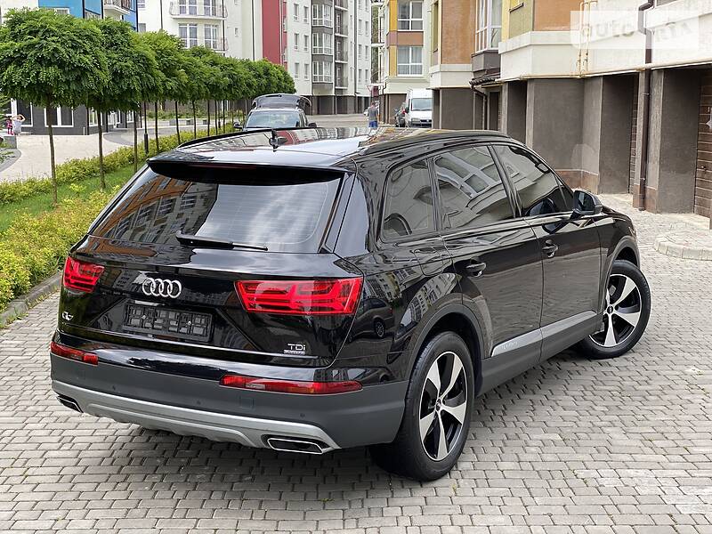Позашляховик / Кросовер Audi Q7 2016 в Івано-Франківську
