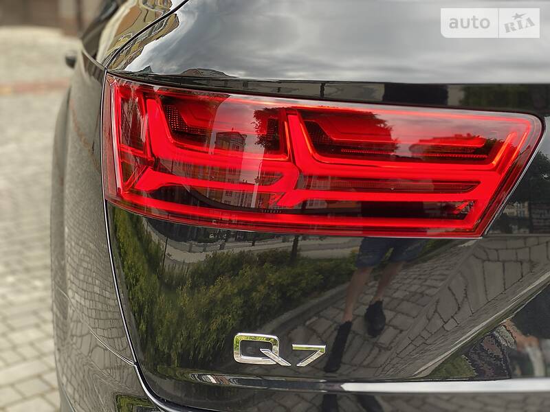Позашляховик / Кросовер Audi Q7 2016 в Івано-Франківську