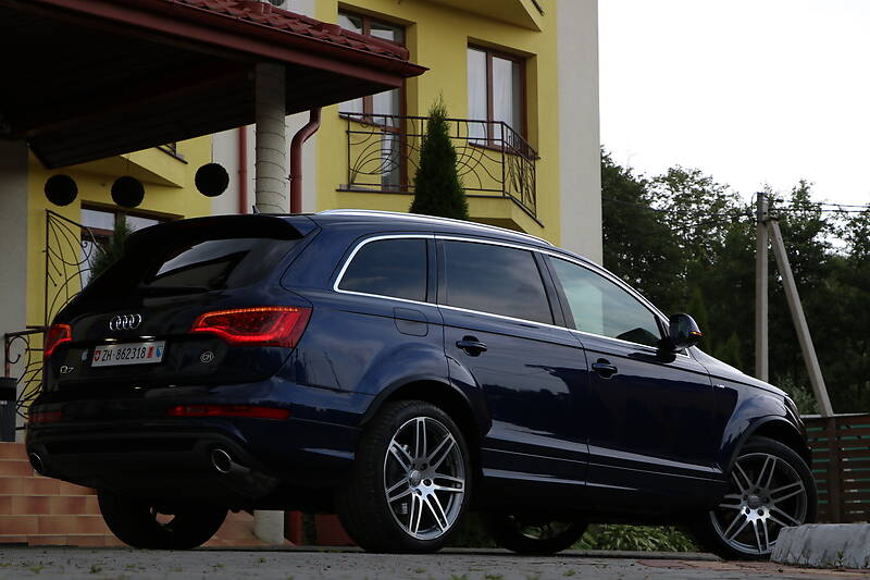 Позашляховик / Кросовер Audi Q7 2011 в Трускавці