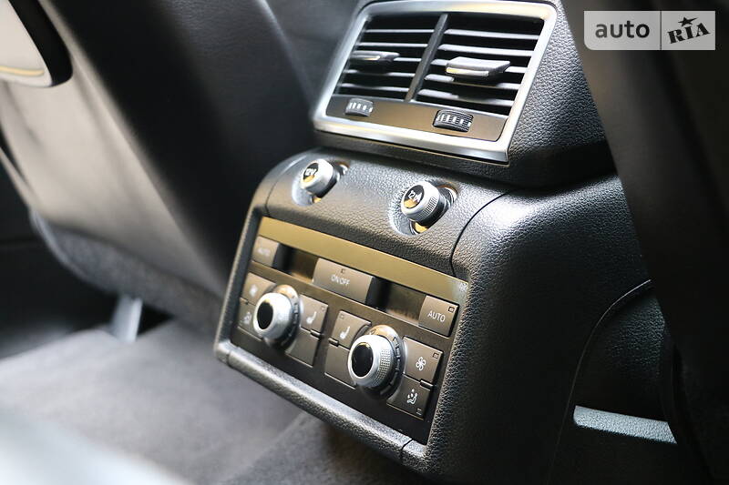 Позашляховик / Кросовер Audi Q7 2011 в Трускавці