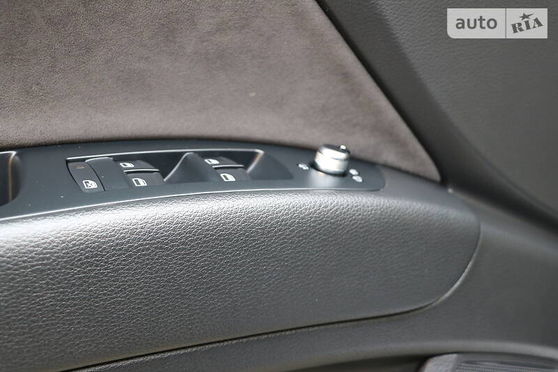 Позашляховик / Кросовер Audi Q7 2011 в Трускавці