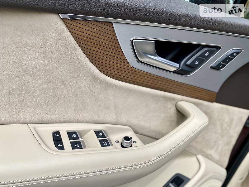 Позашляховик / Кросовер Audi Q7 2017 в Києві