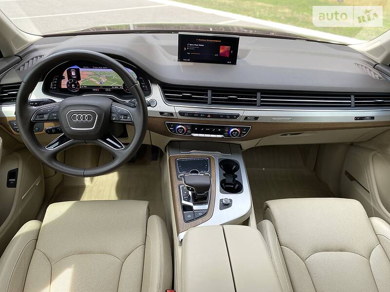 Позашляховик / Кросовер Audi Q7 2017 в Києві