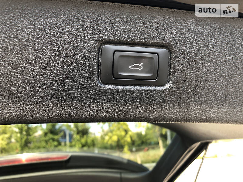 Внедорожник / Кроссовер Audi Q7 2016 в Киеве