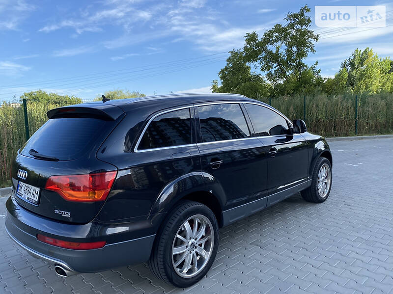 Позашляховик / Кросовер Audi Q7 2009 в Луцьку