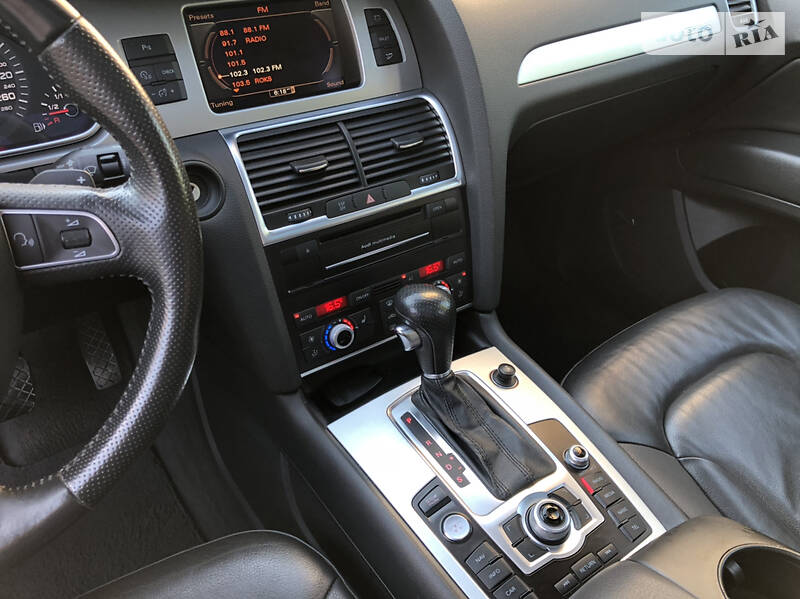 Позашляховик / Кросовер Audi Q7 2010 в Тернополі