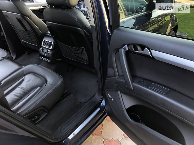Позашляховик / Кросовер Audi Q7 2010 в Тернополі