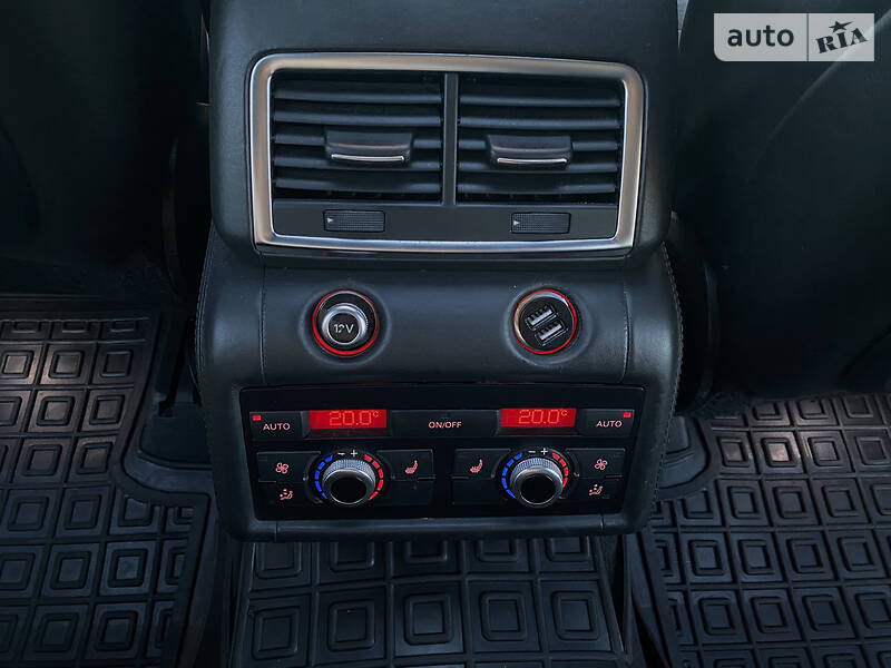 Позашляховик / Кросовер Audi Q7 2010 в Вінниці