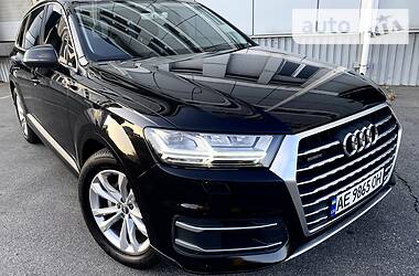 Позашляховик / Кросовер Audi Q7 2017 в Дніпрі