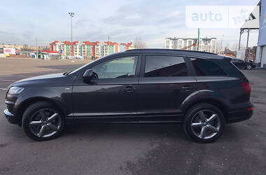 Внедорожник / Кроссовер Audi Q7 2010 в Ровно