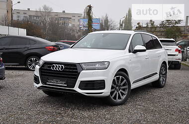 Внедорожник / Кроссовер Audi Q7 2017 в Одессе