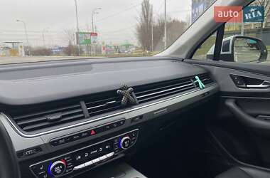 Внедорожник / Кроссовер Audi Q7 2017 в 