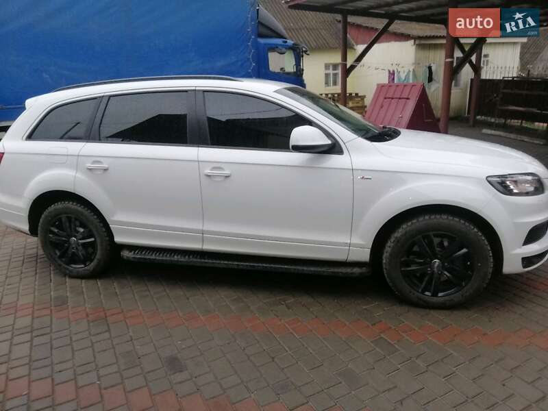 Внедорожник / Кроссовер Audi Q7 2015 в Звягеле