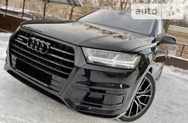 Внедорожник / Кроссовер Audi Q7 2015 в Киеве