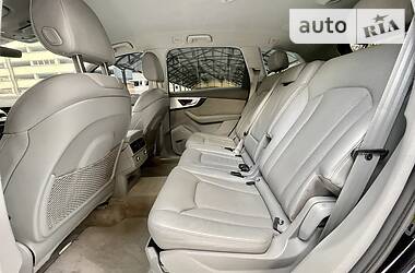 Внедорожник / Кроссовер Audi Q7 2015 в Киеве