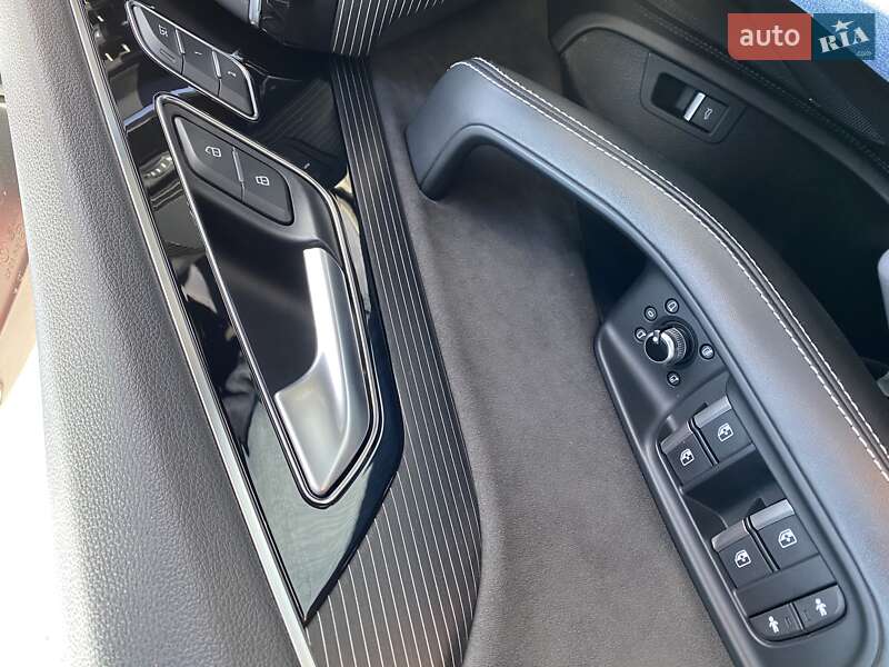Внедорожник / Кроссовер Audi Q7 2017 в Киеве