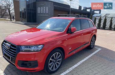 Внедорожник / Кроссовер Audi Q7 2017 в Киеве