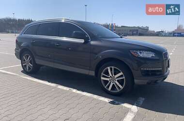 Позашляховик / Кросовер Audi Q7 2011 в 