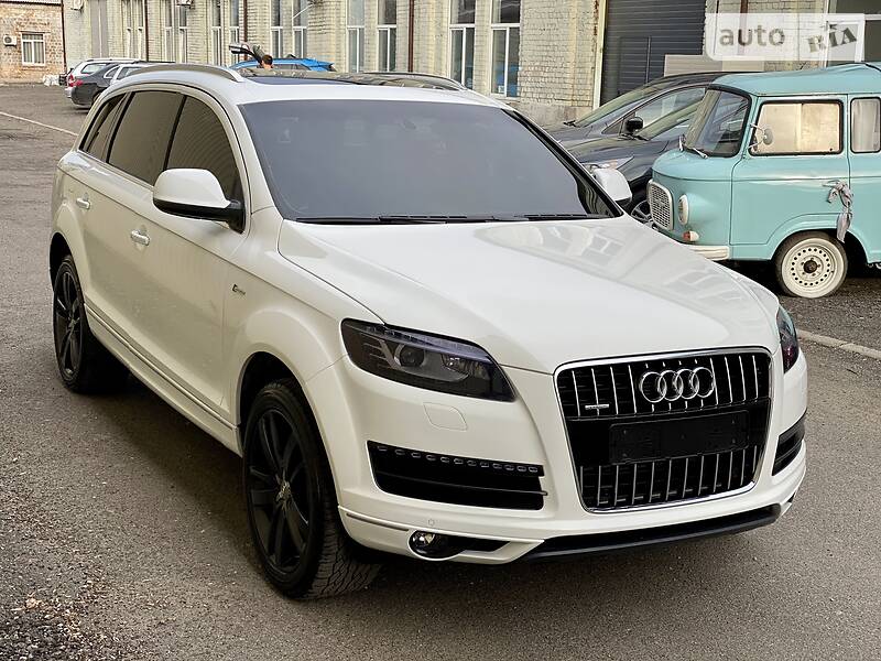 Позашляховик / Кросовер Audi Q7 2013 в Києві