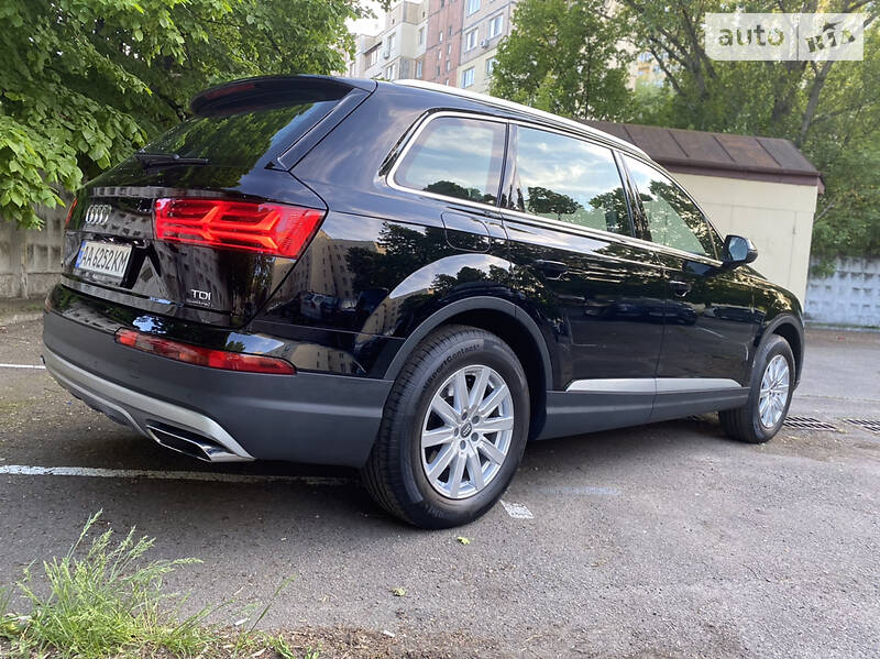 Внедорожник / Кроссовер Audi Q7 2016 в Киеве