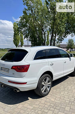 Позашляховик / Кросовер Audi Q7 2015 в Дніпрі