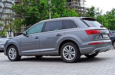 Внедорожник / Кроссовер Audi Q7 2016 в 