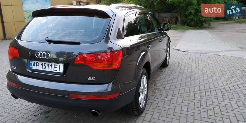 Внедорожник / Кроссовер Audi Q7 2006 в Запорожье